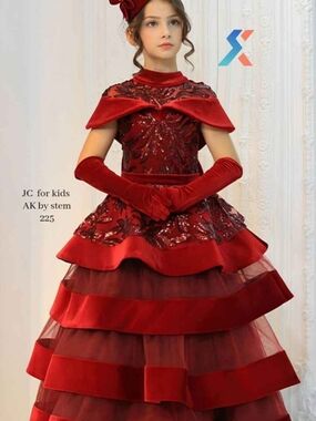 Made In Turkey Elegant red velvet kids costume, included accessories.